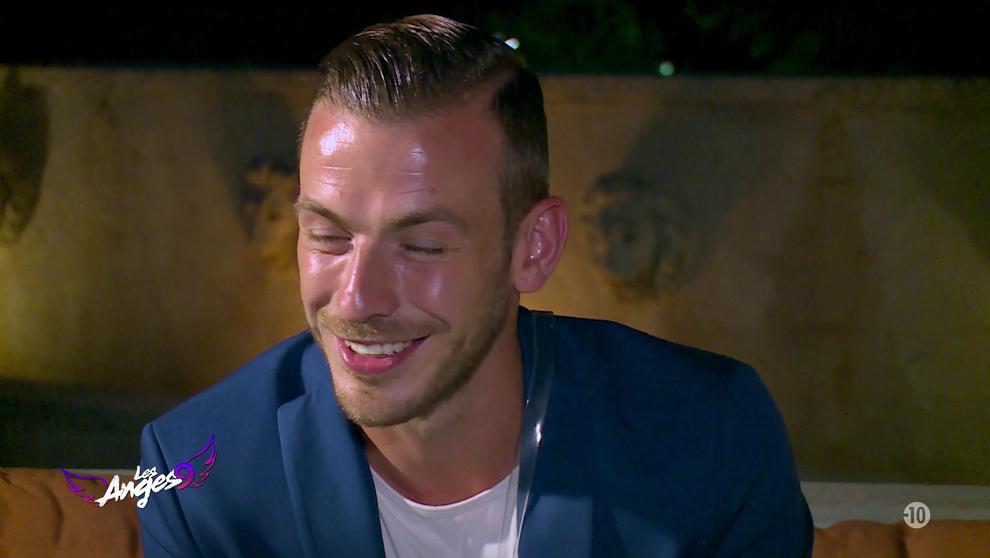 regardez anges 9 en streaming en haute qualité. suivez les aventures et histoires passionnantes de la saison 9 dès maintenant, disponibles en ligne.