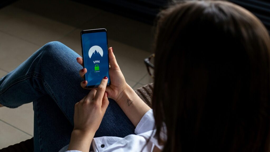 découvrez comment utiliser une esim avec un vpn en chine pour sécuriser votre connexion internet et accéder librement à vos sites préférés.