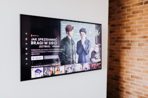Comment profiter pleinement de son abonnement IPTV en France